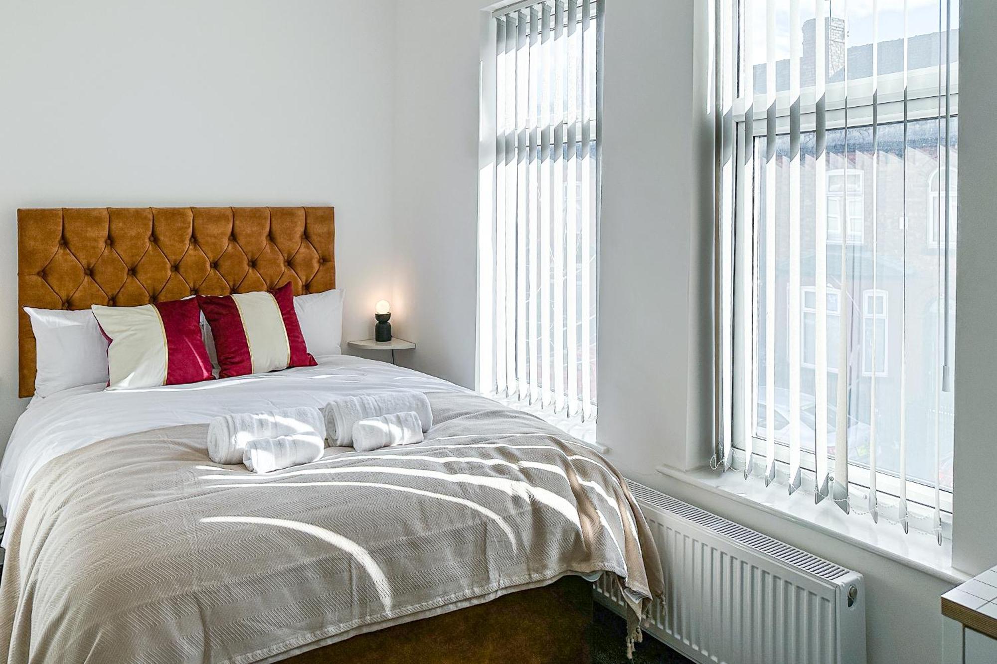 Ashfield Co-Living - Private Room Self-Cater Манчестер Экстерьер фото