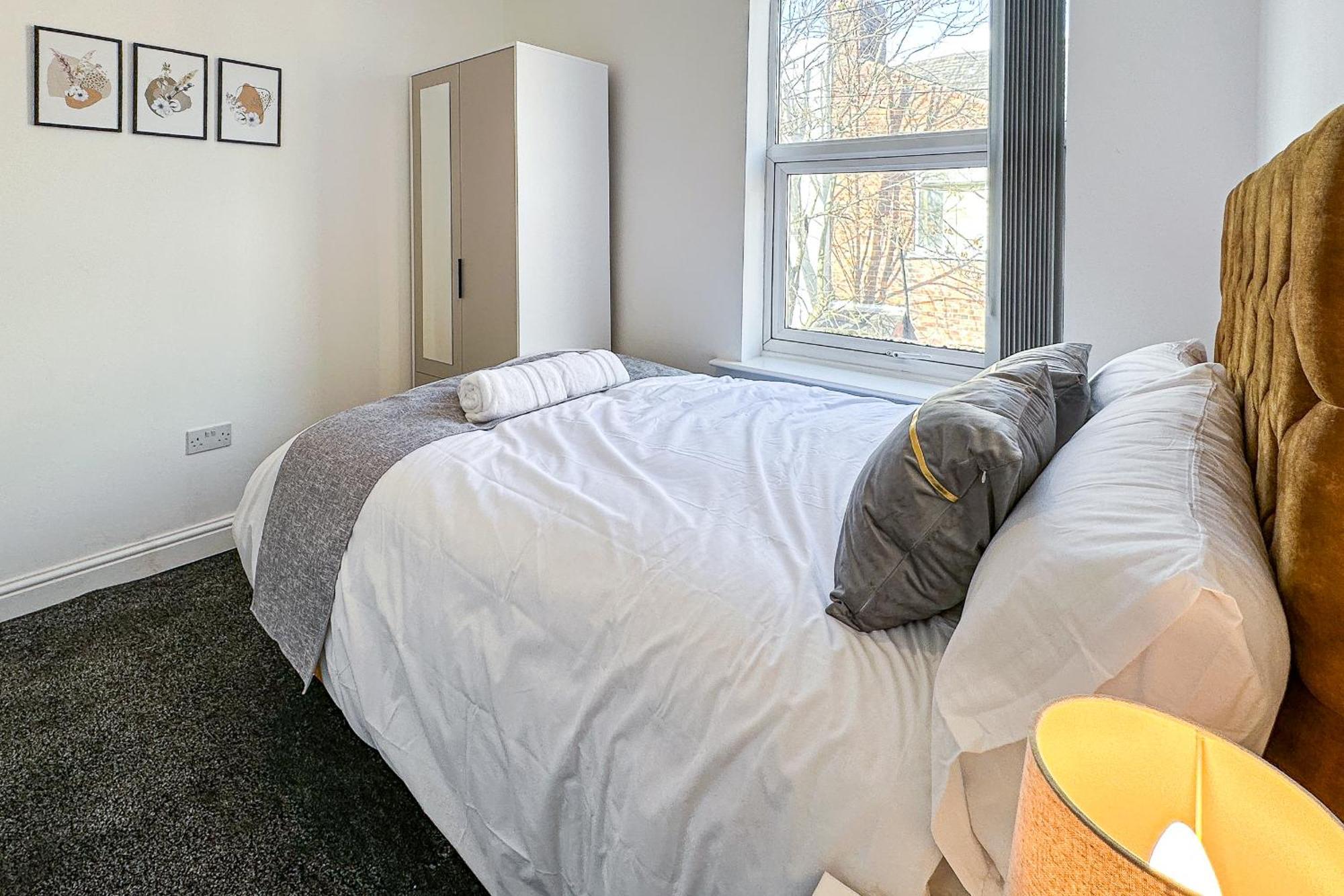 Ashfield Co-Living - Private Room Self-Cater Манчестер Экстерьер фото