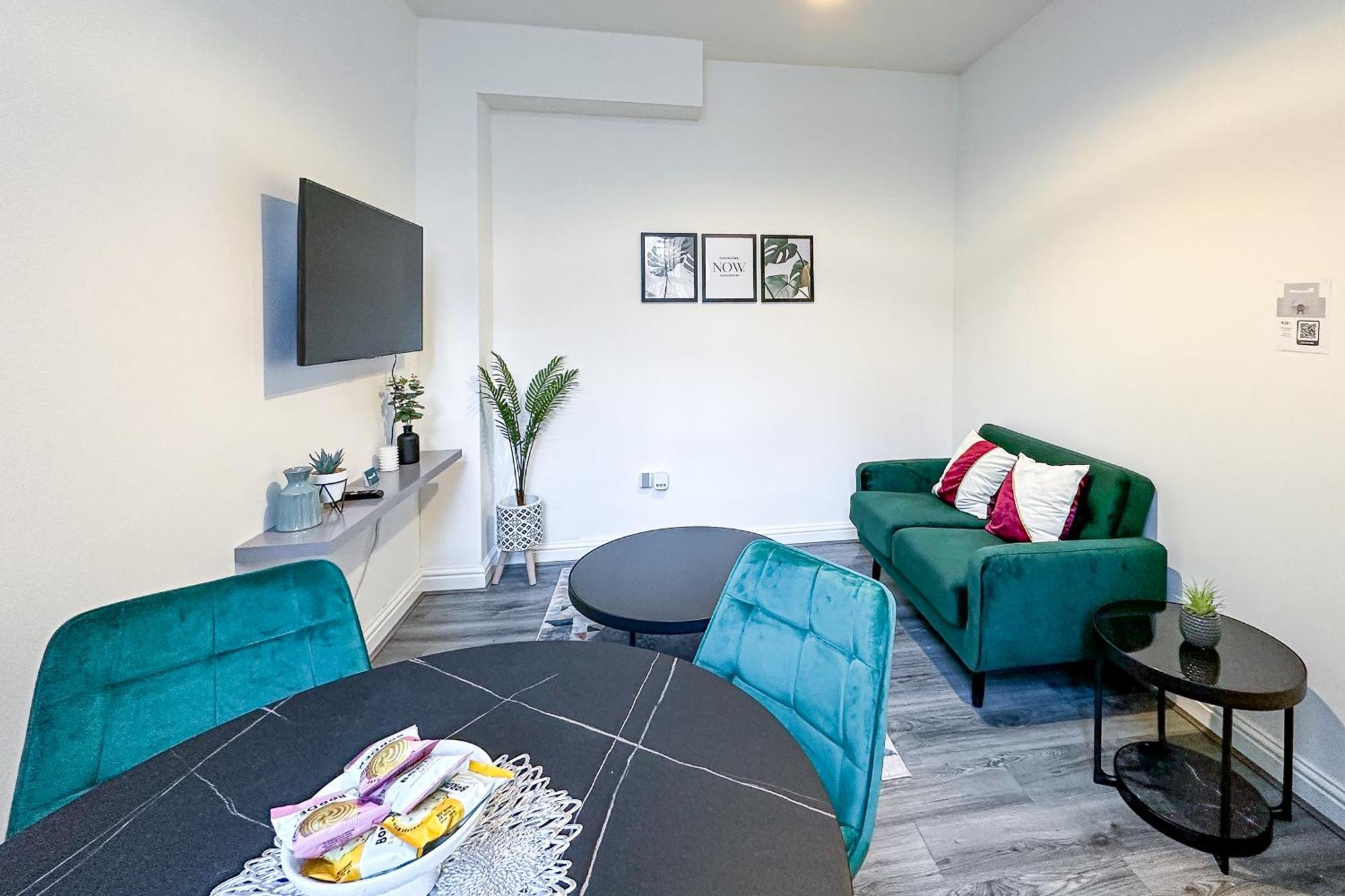 Ashfield Co-Living - Private Room Self-Cater Манчестер Экстерьер фото
